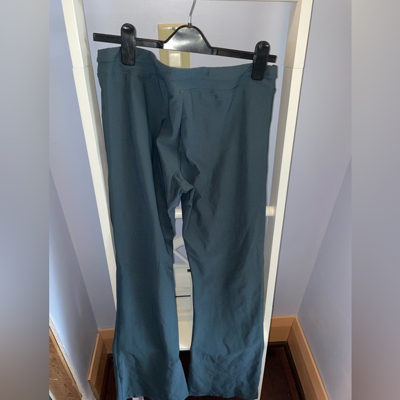 Nike Gray Flare Pants in Large - Picture 2 of 3